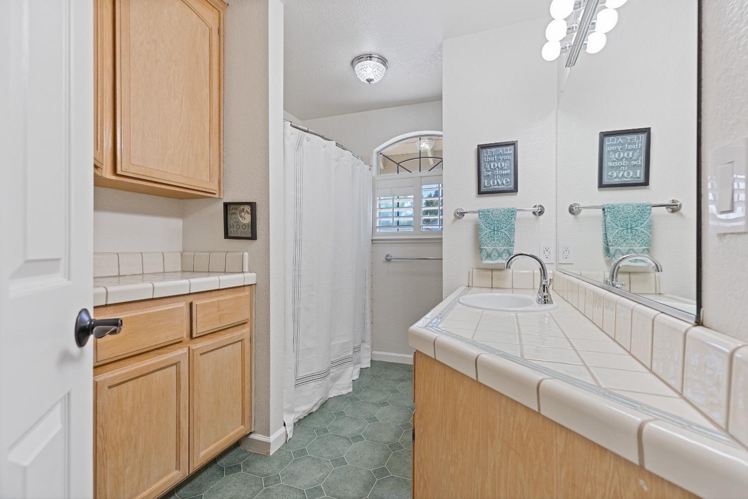 Bristol Court, Roseville, California image 20