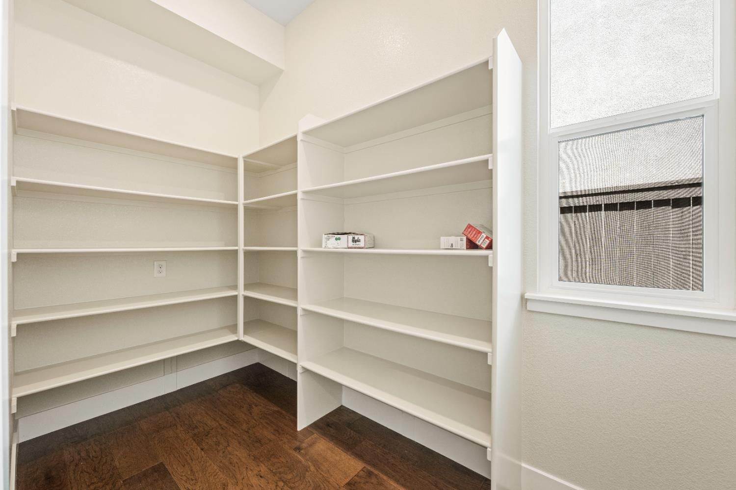 Detail Gallery Image 32 of 47 For 4901 W Hidden Crossing Cir, Granite Bay,  CA 95746 - 3 Beds | 2/1 Baths