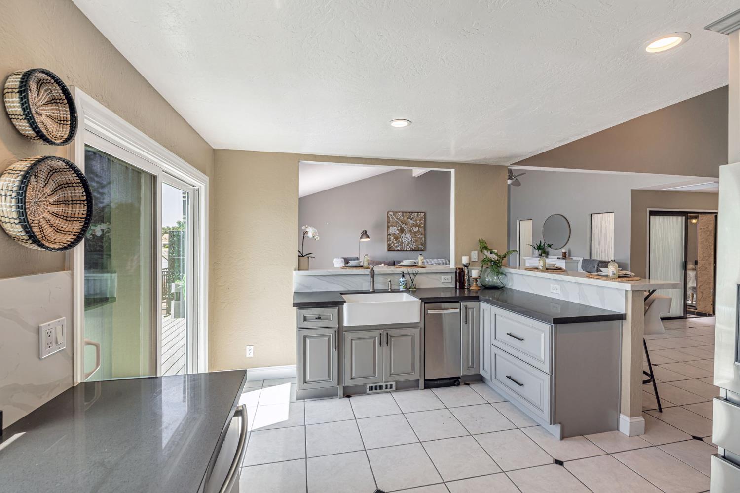 Photo #9: 225064524 Listing: Photo #9