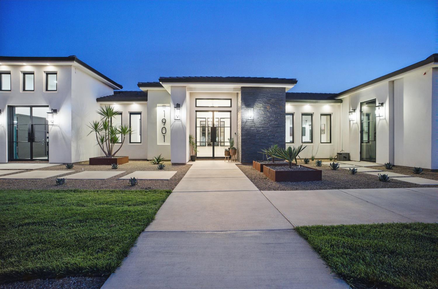 Sorrento Court, Merced, California image 32