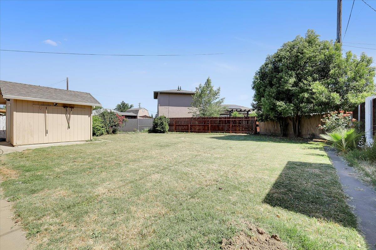 King Avenue, Yuba City, California image 32