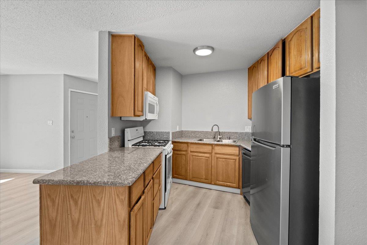 Birmingham Way, Rancho Cordova, California image 9