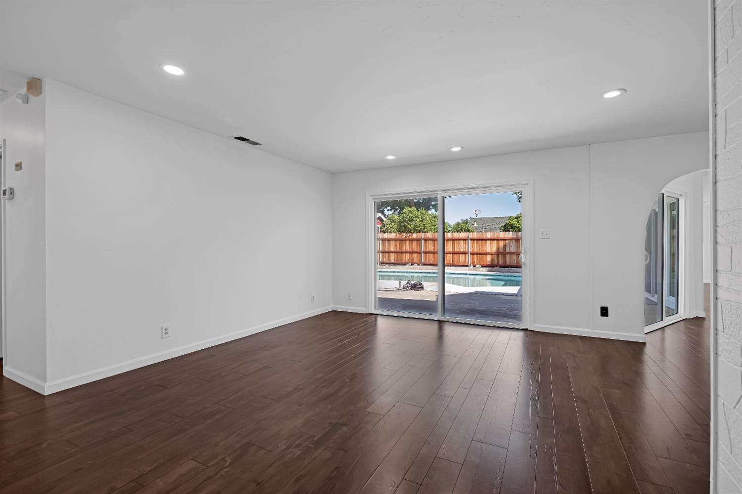 Kellogg Way, Rancho Cordova, California image 6