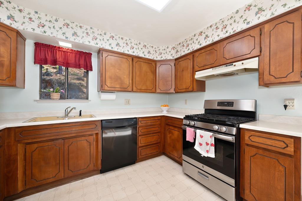 Grub Creek Drive, Rough and Ready, California image 21
