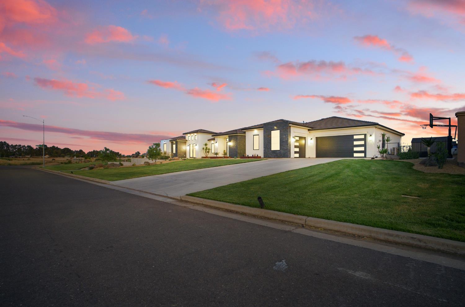 Sorrento Court, Merced, California image 35