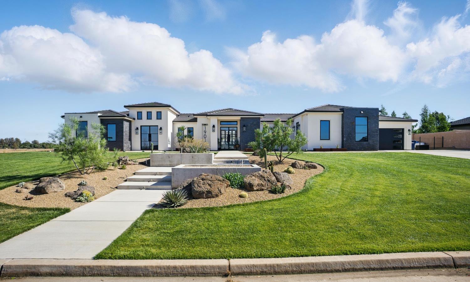 Sorrento Court, Merced, California image 1