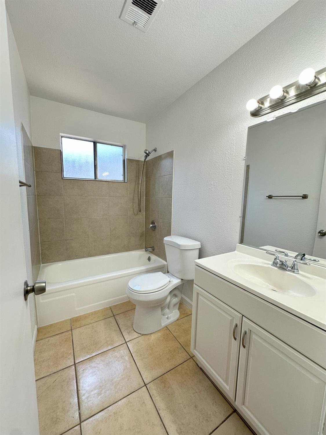 Galvez Avenue, Modesto, California image 17