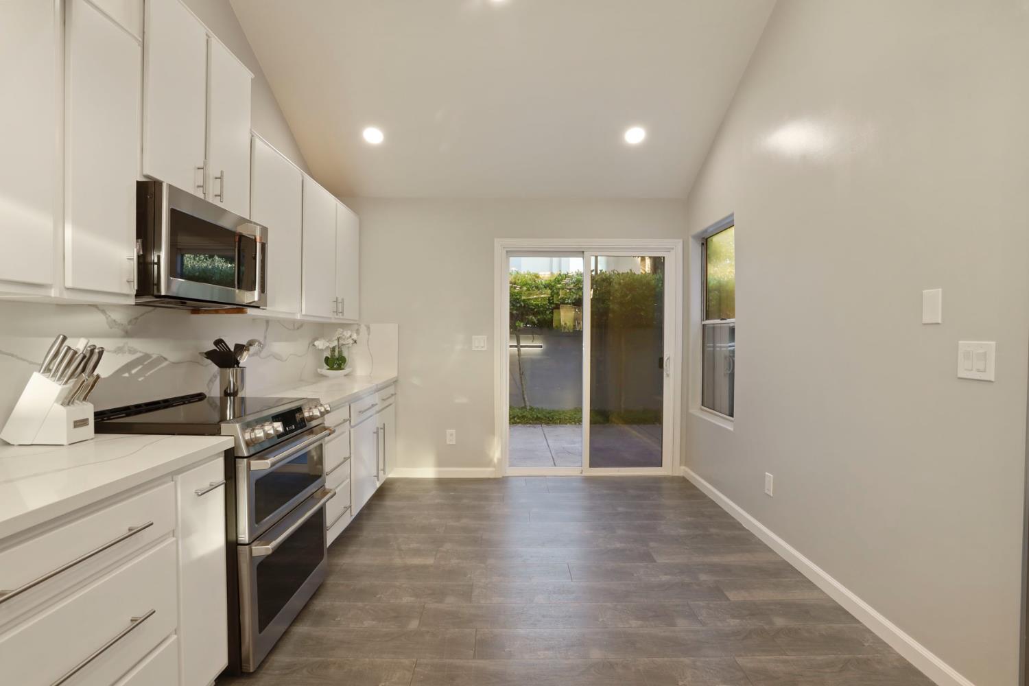 Columbine Drive #6, Modesto, California image 13