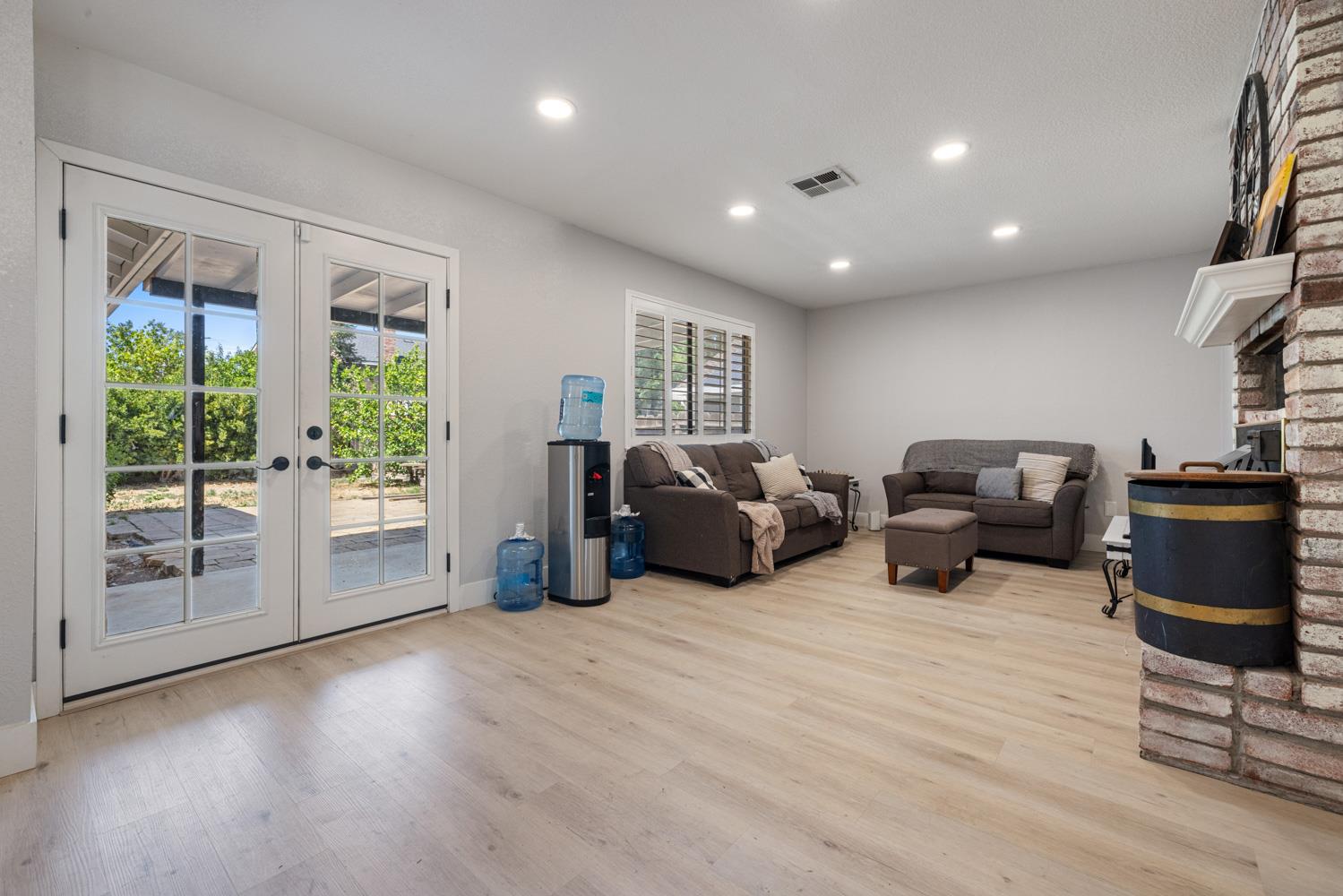 Sugar Pine Drive, Oakdale, California image 9