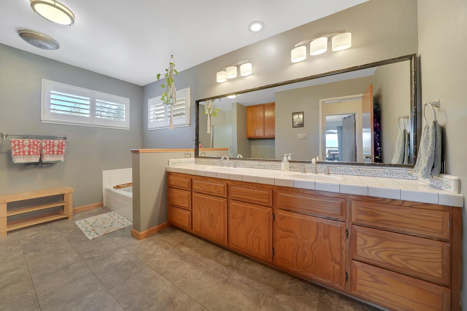 Quail Crt., Pine Grove, California image 24