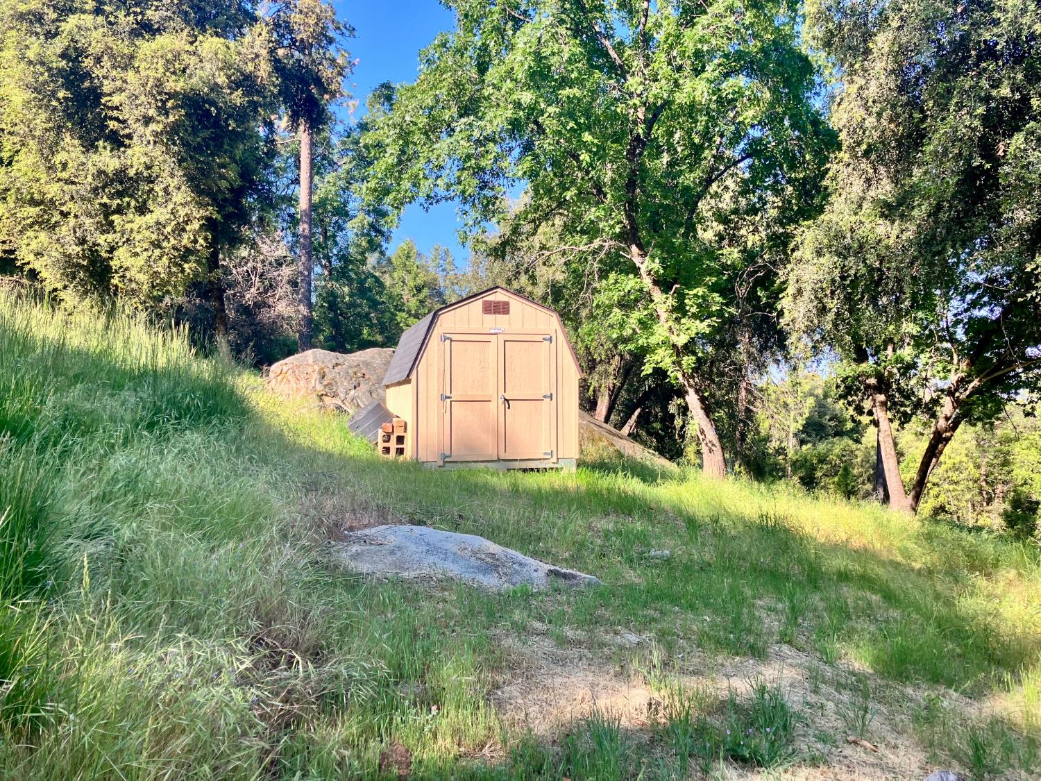 Silent Path Road, Somerset, California image 5