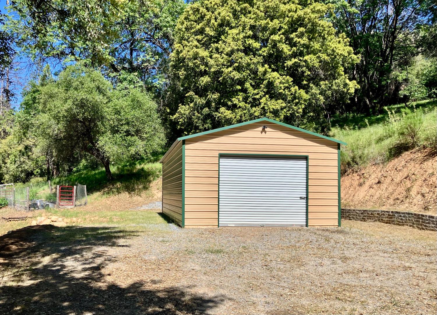 Silent Path Road, Somerset, California image 18