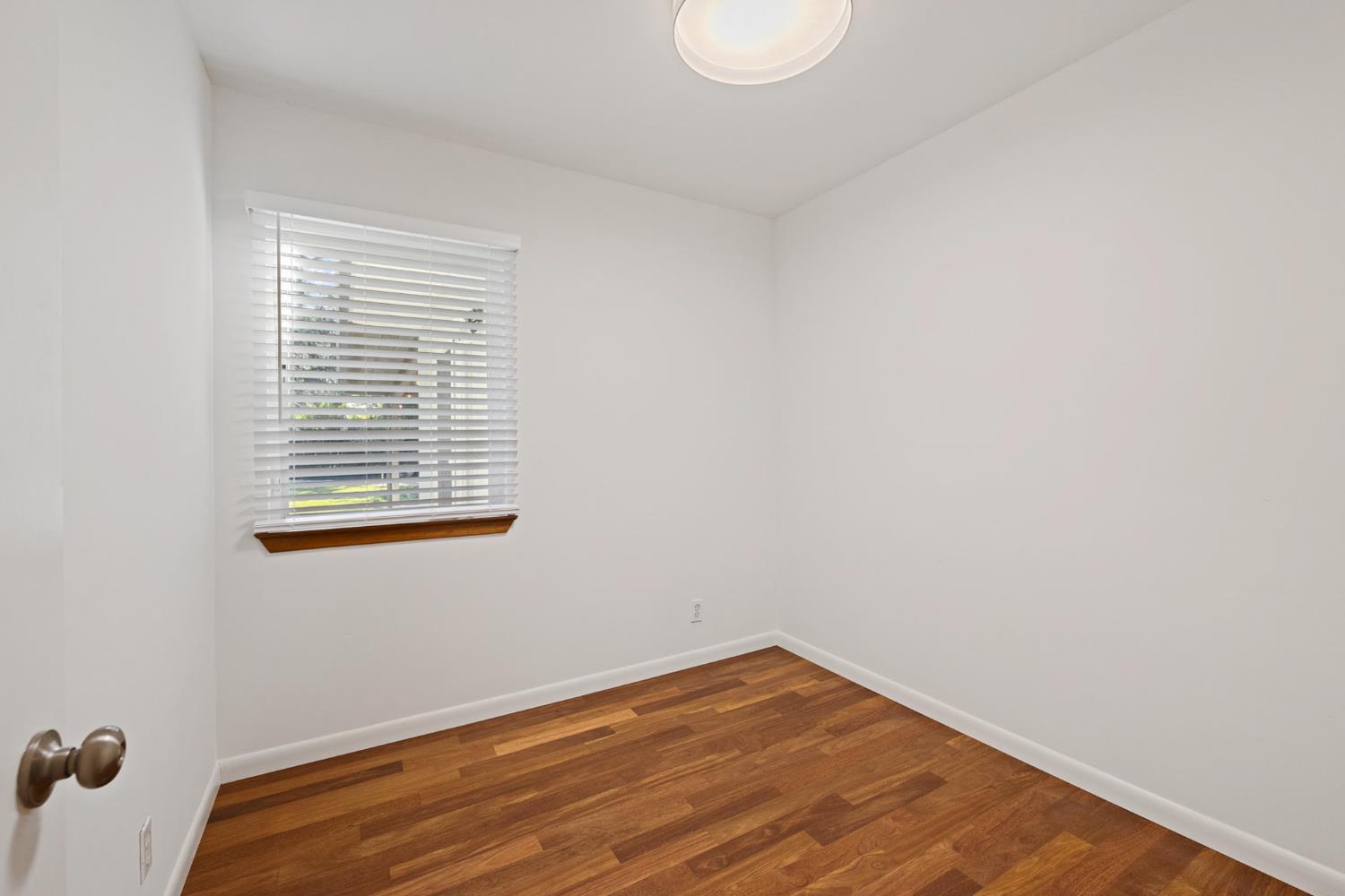 Parkside Drive, Davis, California image 27
