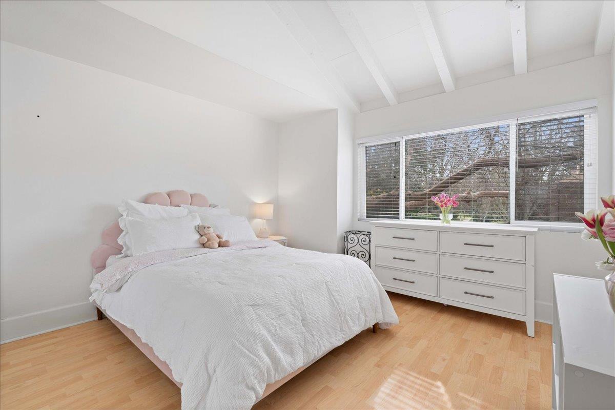 Photo #17: 225067808 Listing: Photo #17