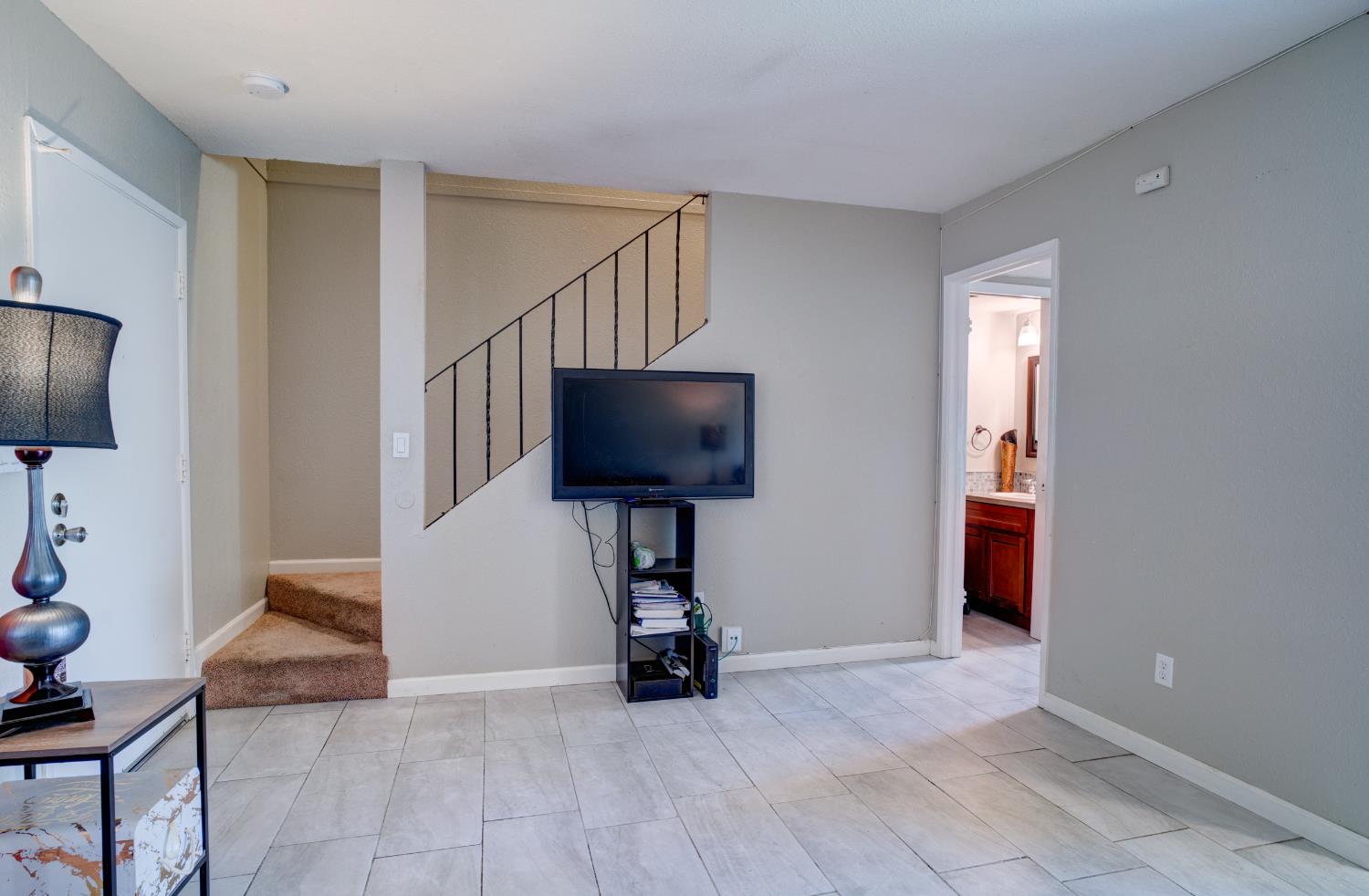 Photo #6: 225055138 Listing: Photo #6