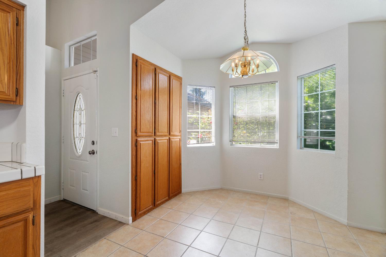 Ariel Court, Elk Grove, California image 6