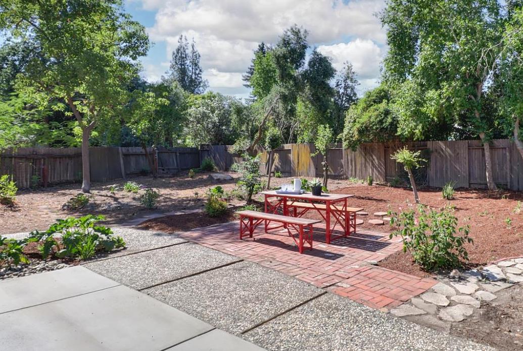 Alpine Place, Davis, California image 47