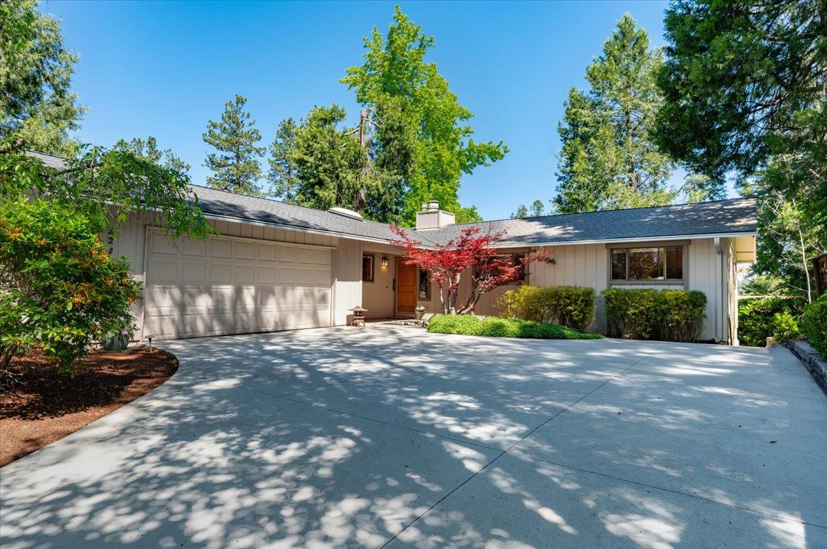 Empire Court, Grass Valley, California image 1