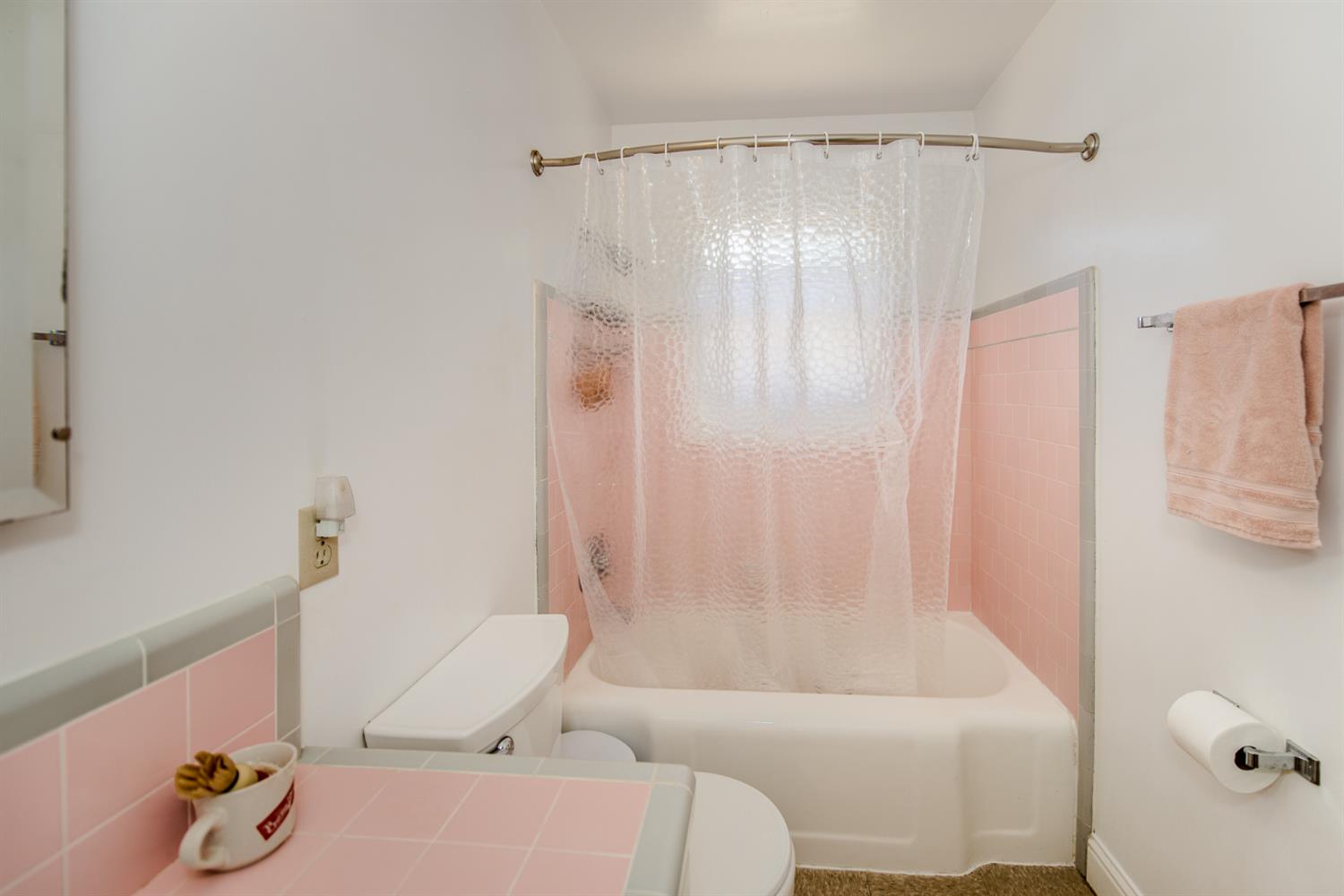 Casa Linda Drive, Woodland, California image 32