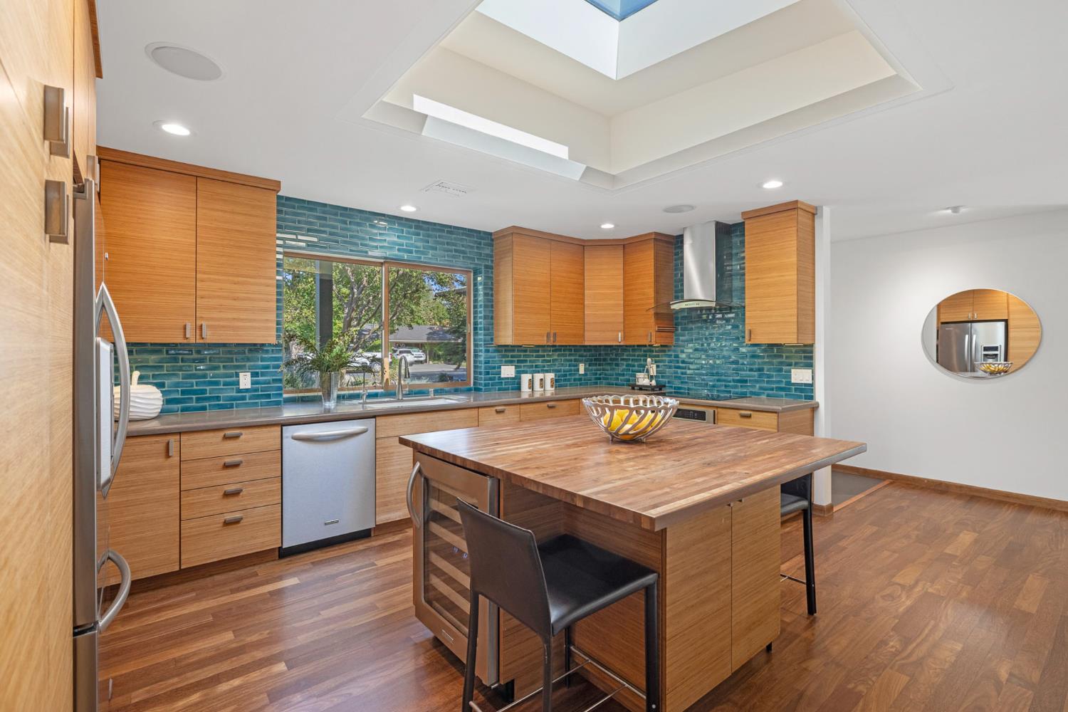 Parkside Drive, Davis, California image 7