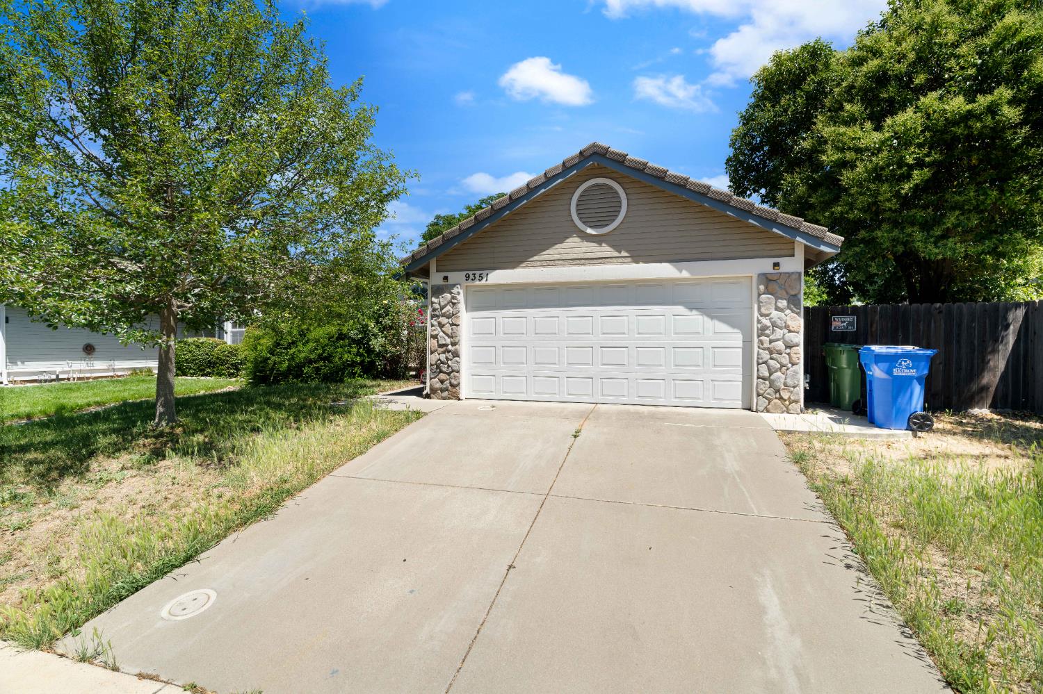 Ariel Court, Elk Grove, California image 1