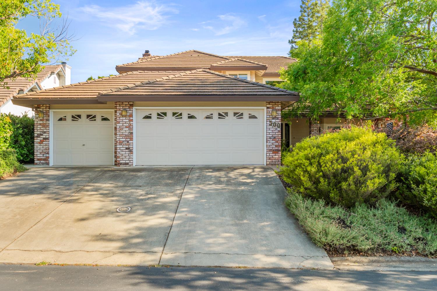 Bristol, Roseville, California image 6