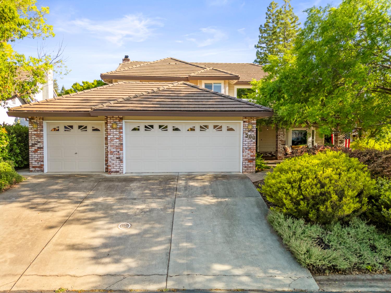 Bristol, Roseville, California image 4