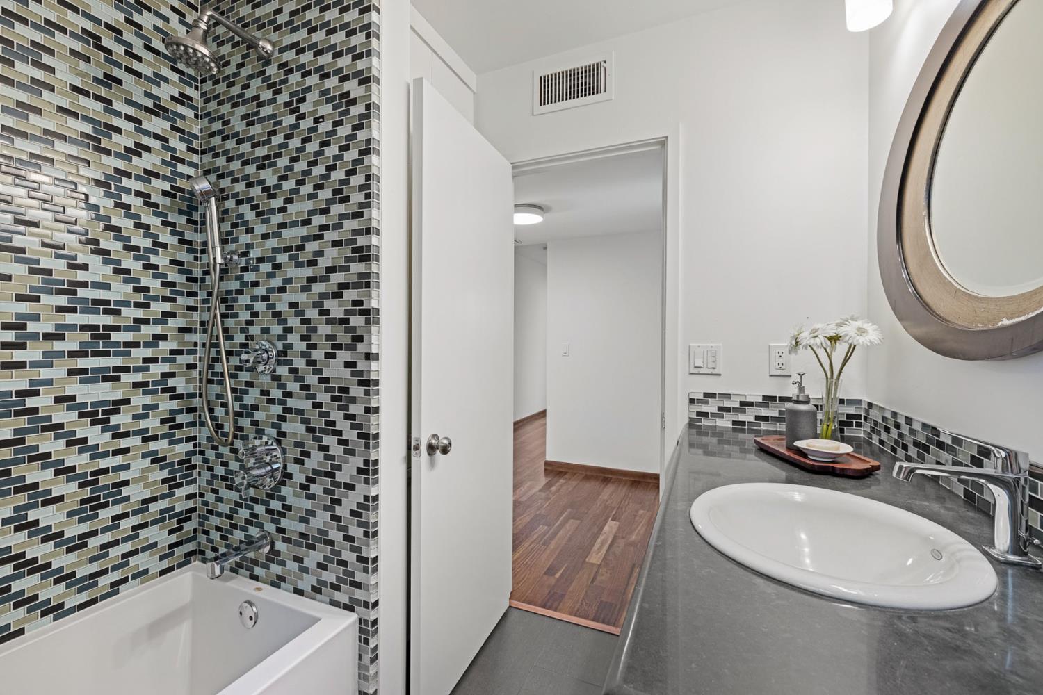 Parkside Drive, Davis, California image 22