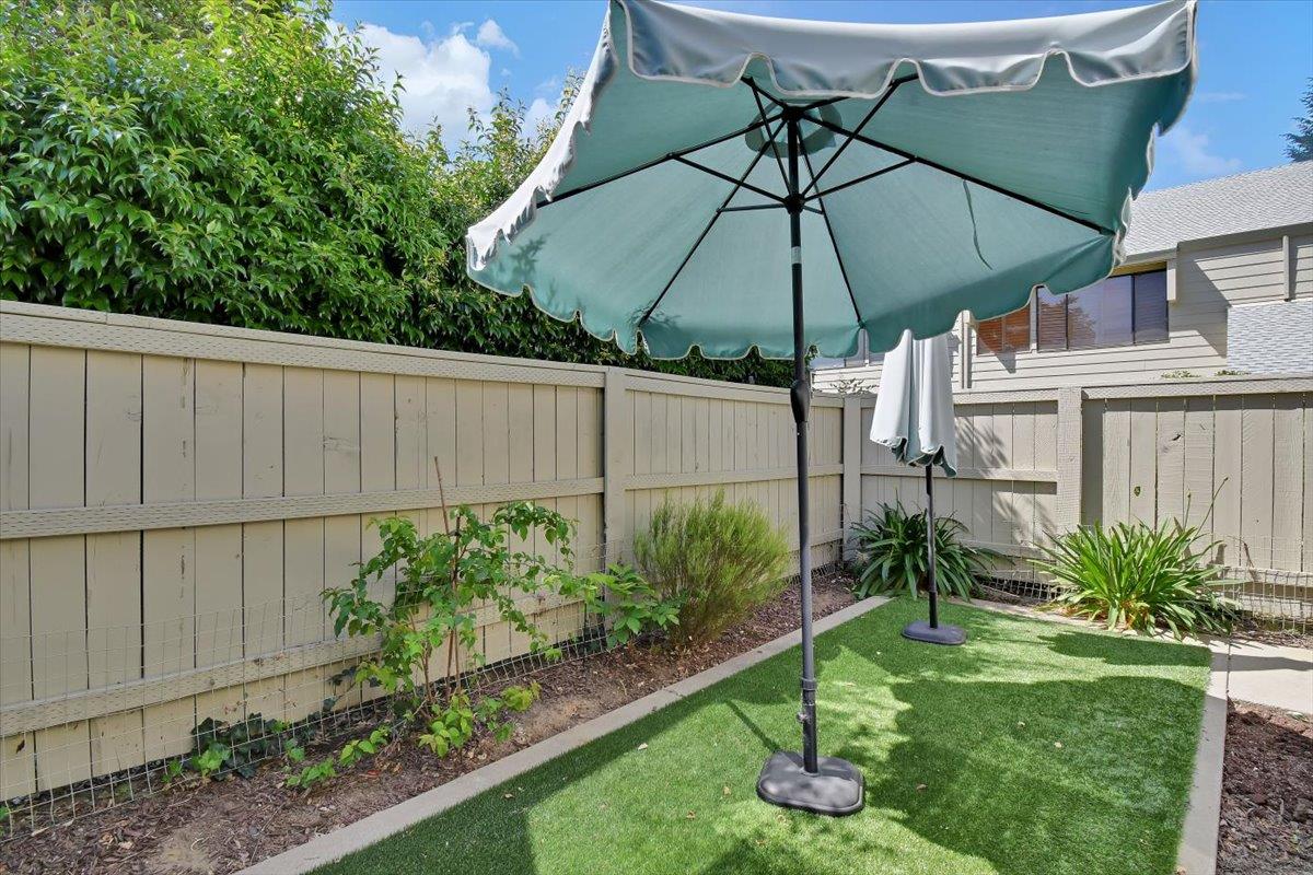 Lincoln Road #20, Yuba City, California image 9