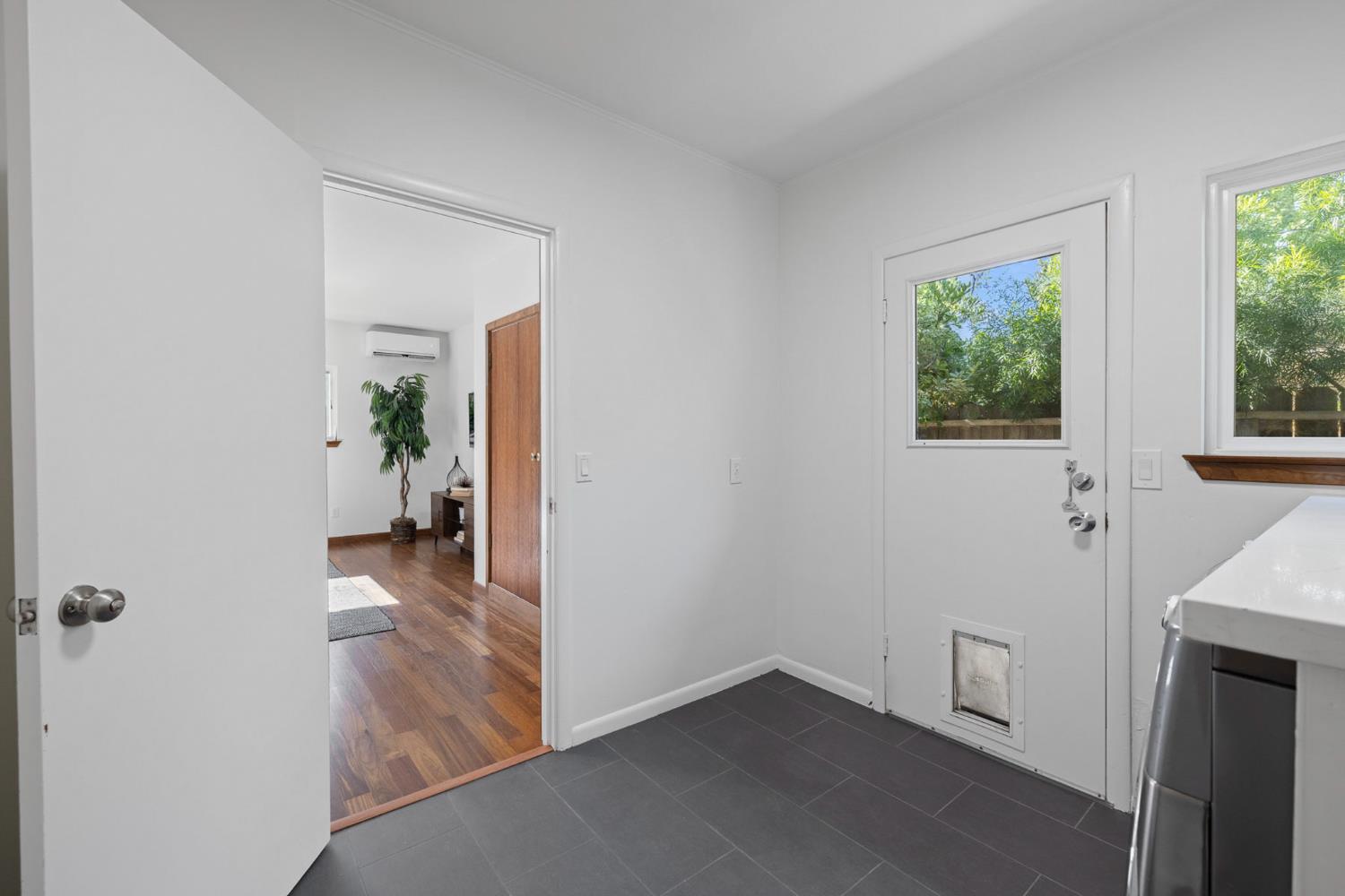 Parkside Drive, Davis, California image 31