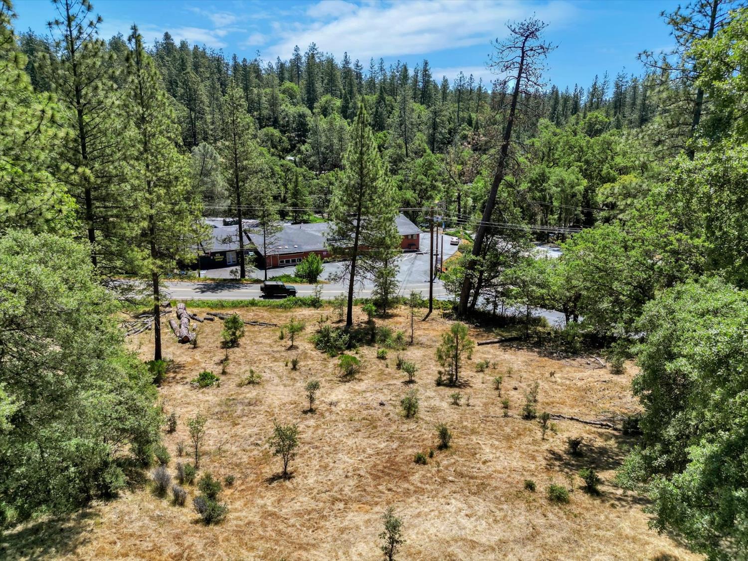Alta Sierra Drive, Grass Valley, California image 5