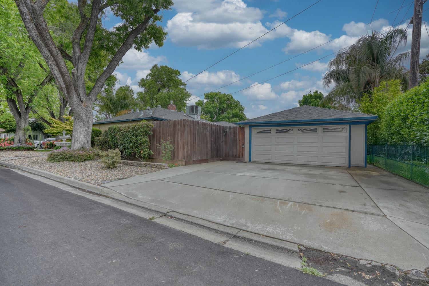 Buena Vista Drive, Modesto, California image 10