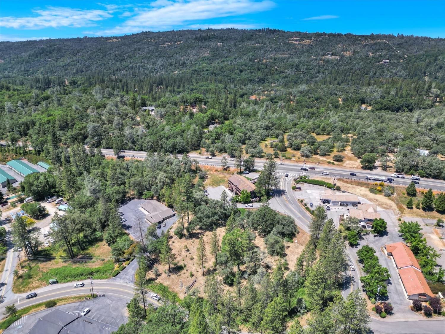 Alta Sierra Drive, Grass Valley, California image 10