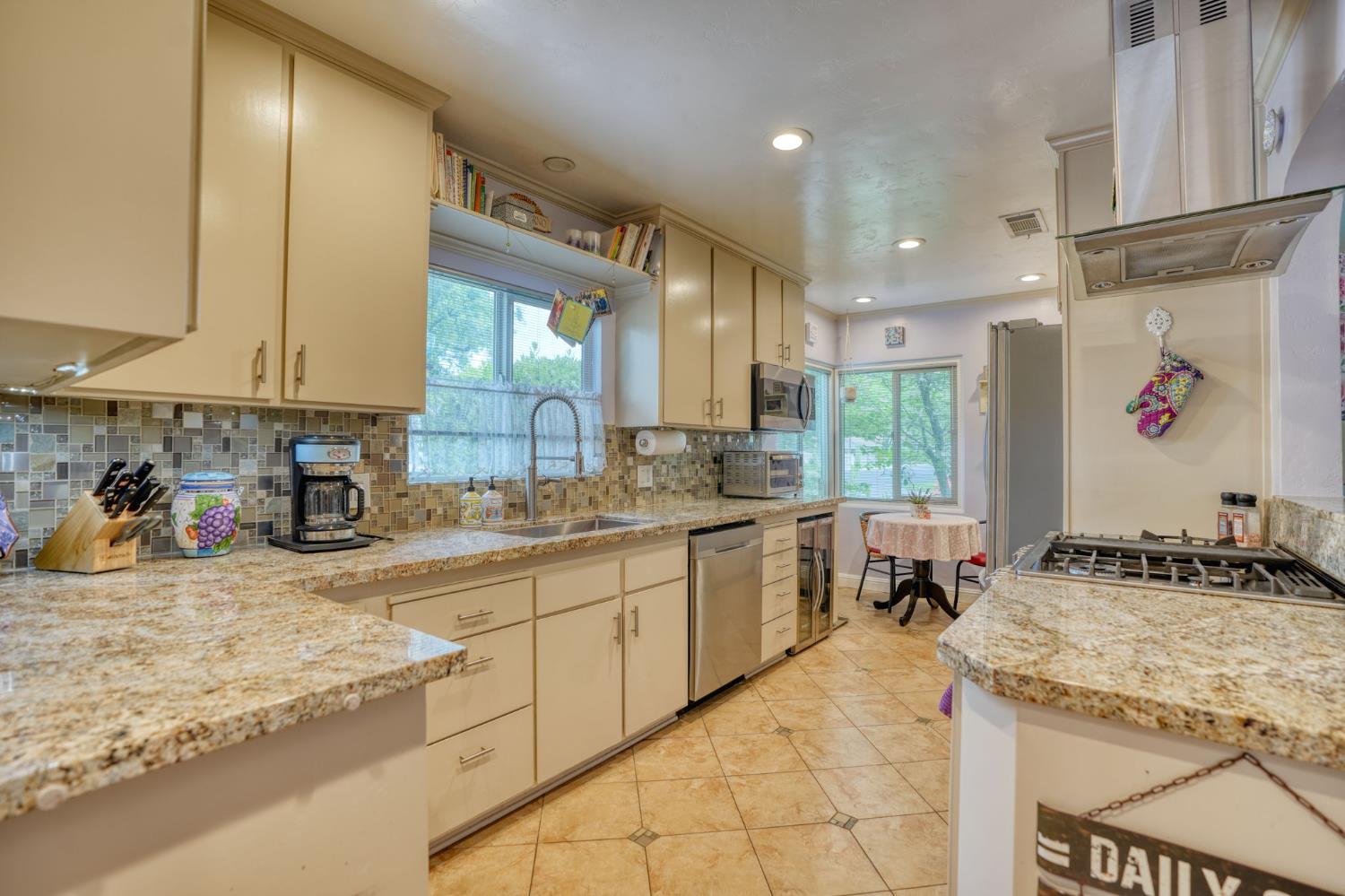 Buena Vista Drive, Modesto, California image 20