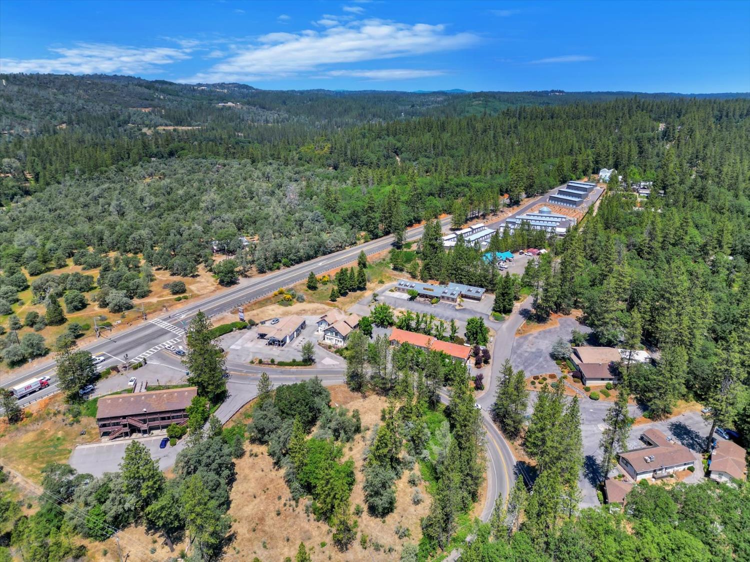Alta Sierra Drive, Grass Valley, California image 3
