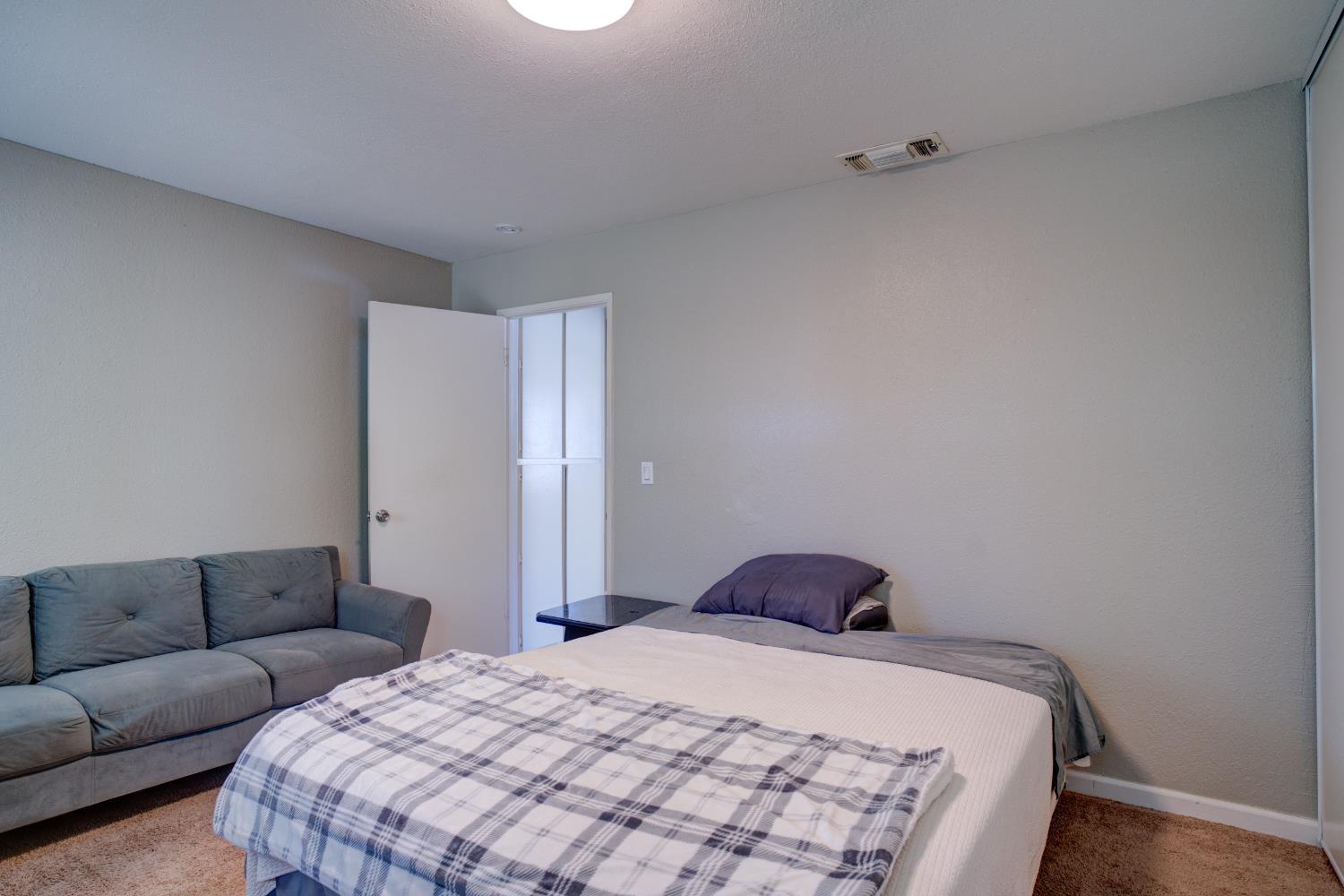 Photo #22: 225055138 Listing: Photo #22