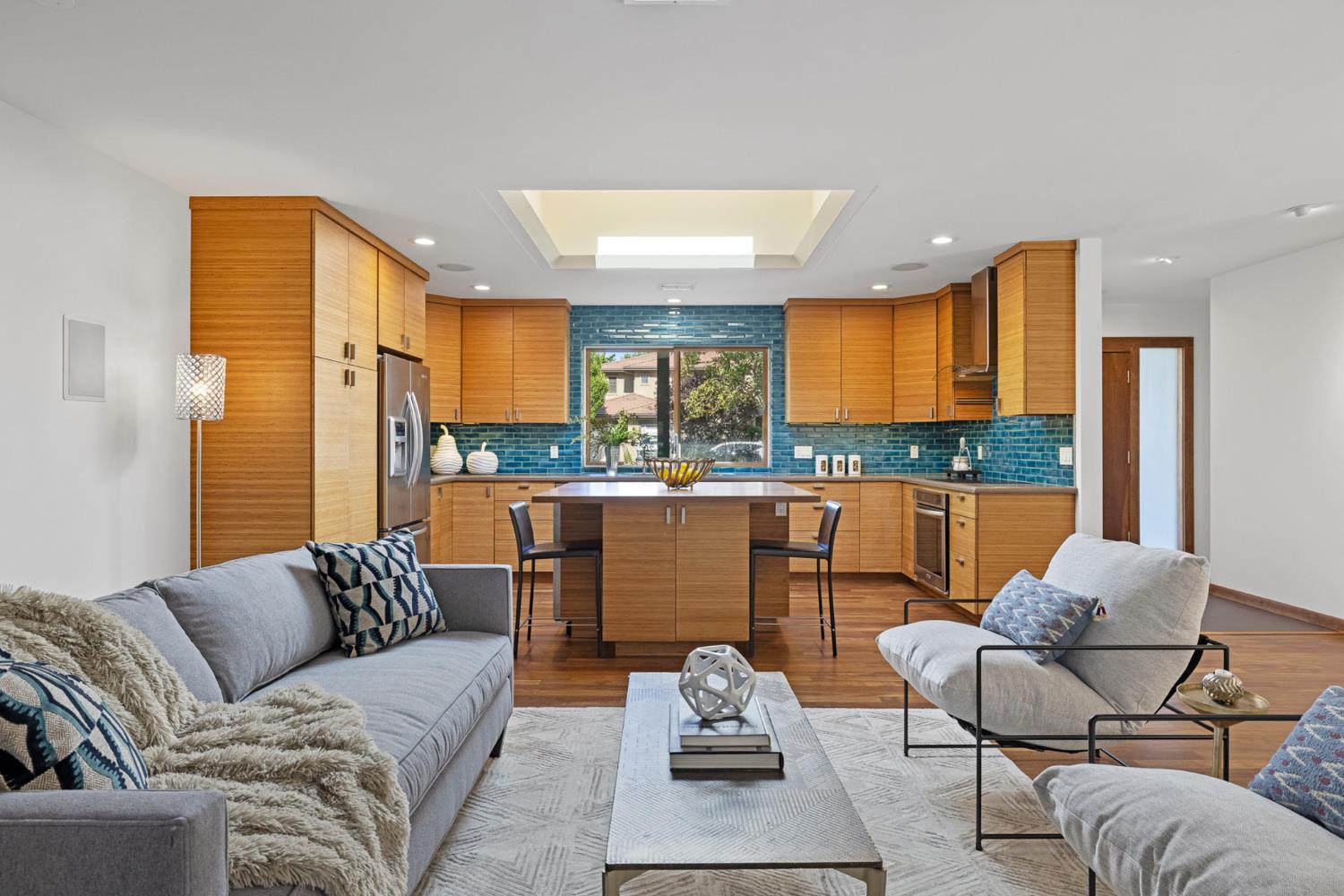 Parkside Drive, Davis, California image 6