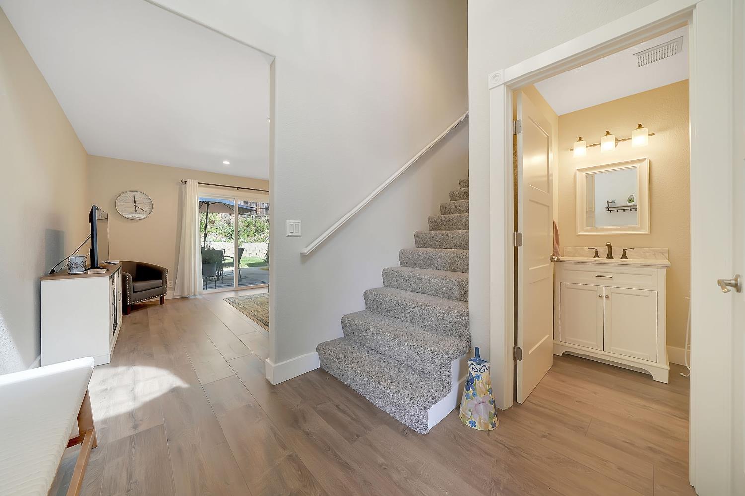 Terrace View Circle, Jackson, California image 5