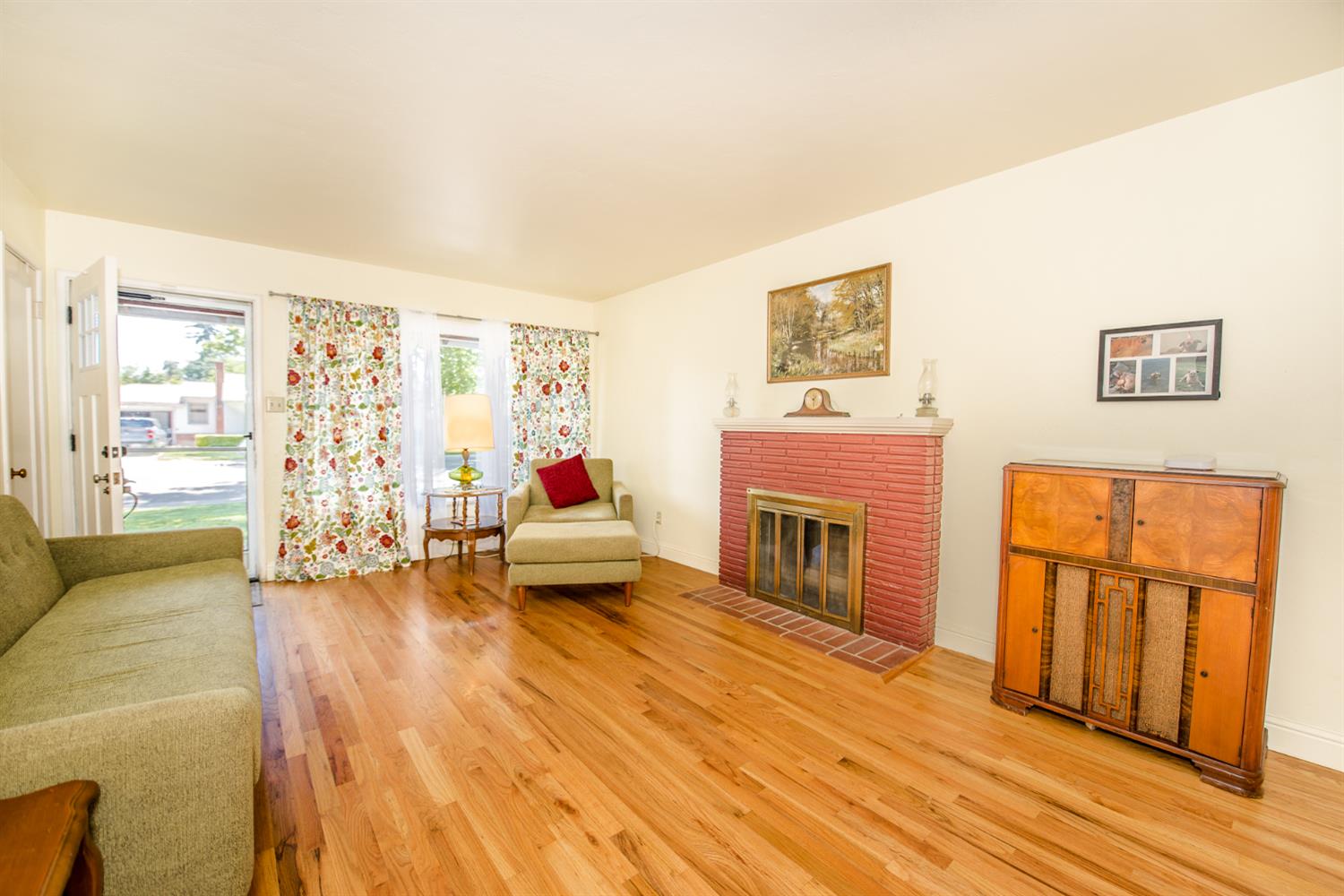Casa Linda Drive, Woodland, California image 3