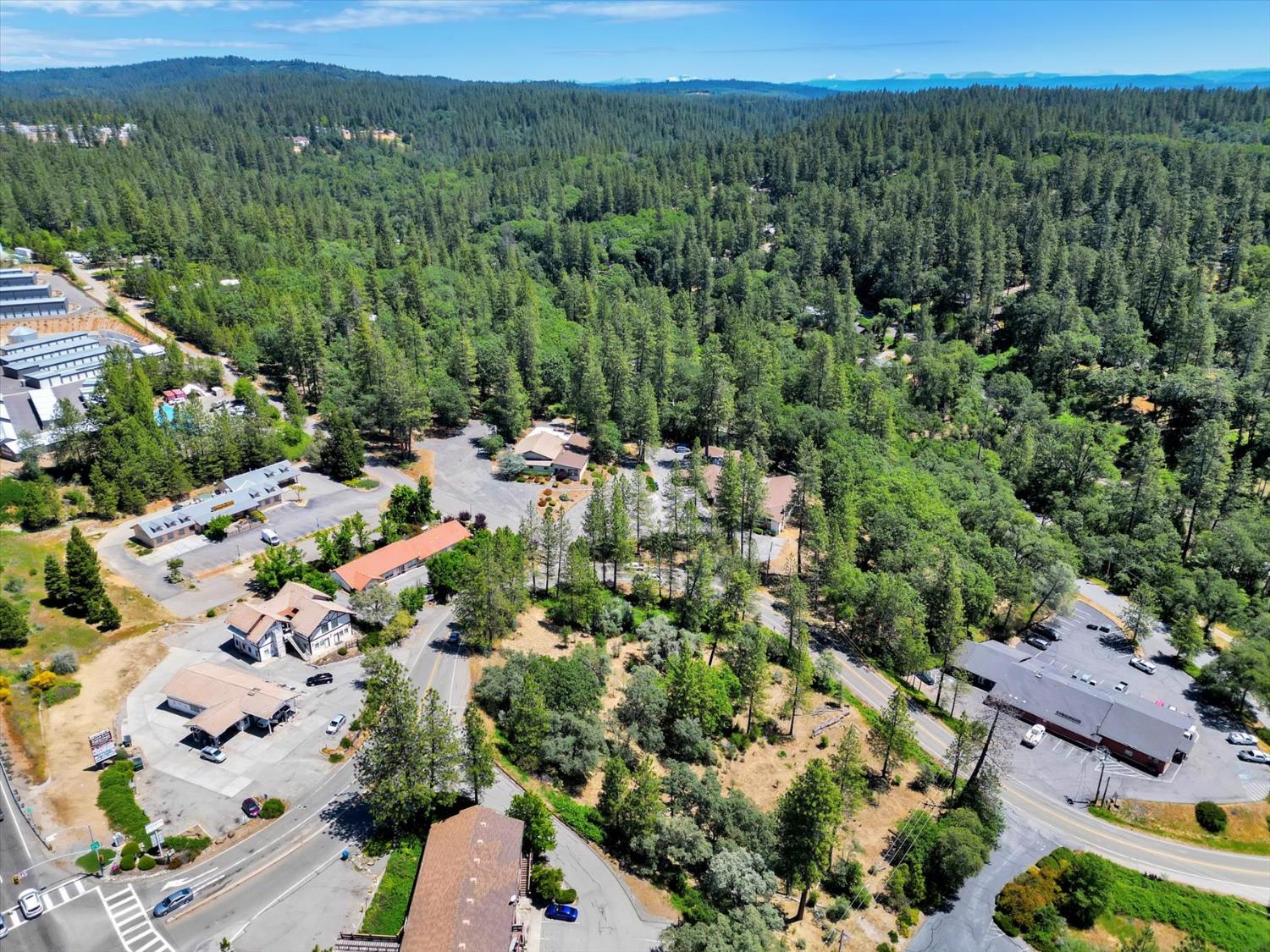 Alta Sierra Drive, Grass Valley, California image 11