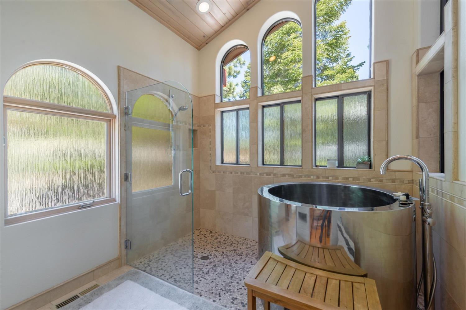 Falcon Point Place, Truckee, California image 32