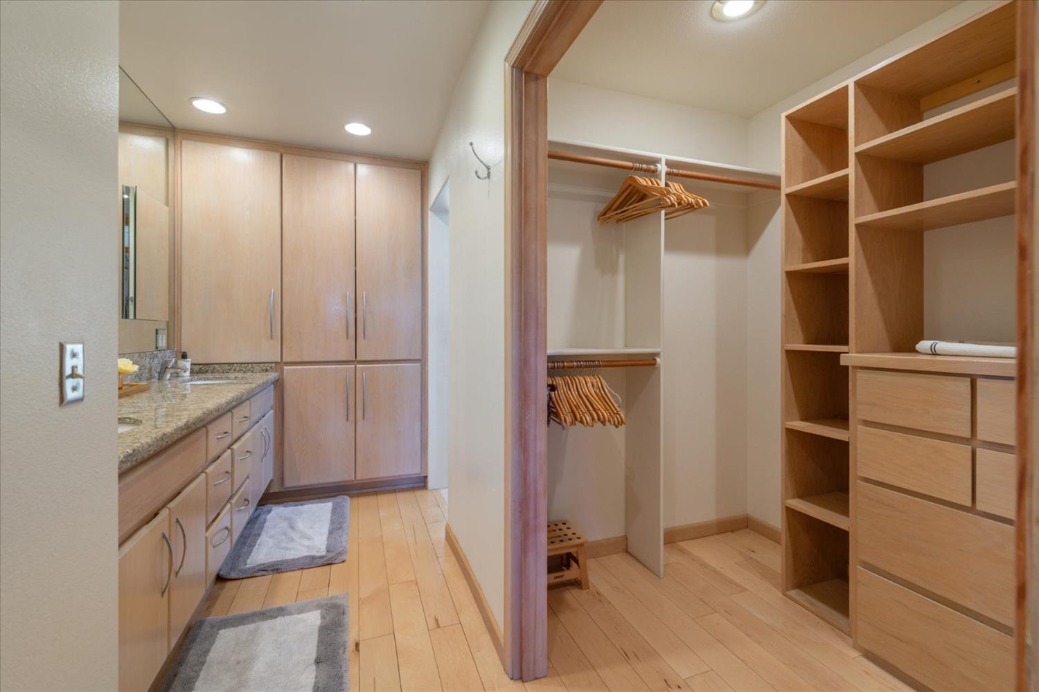 Falcon Point Place, Truckee, California image 34