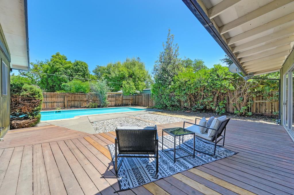 Sycamore Lane, Davis, California image 38