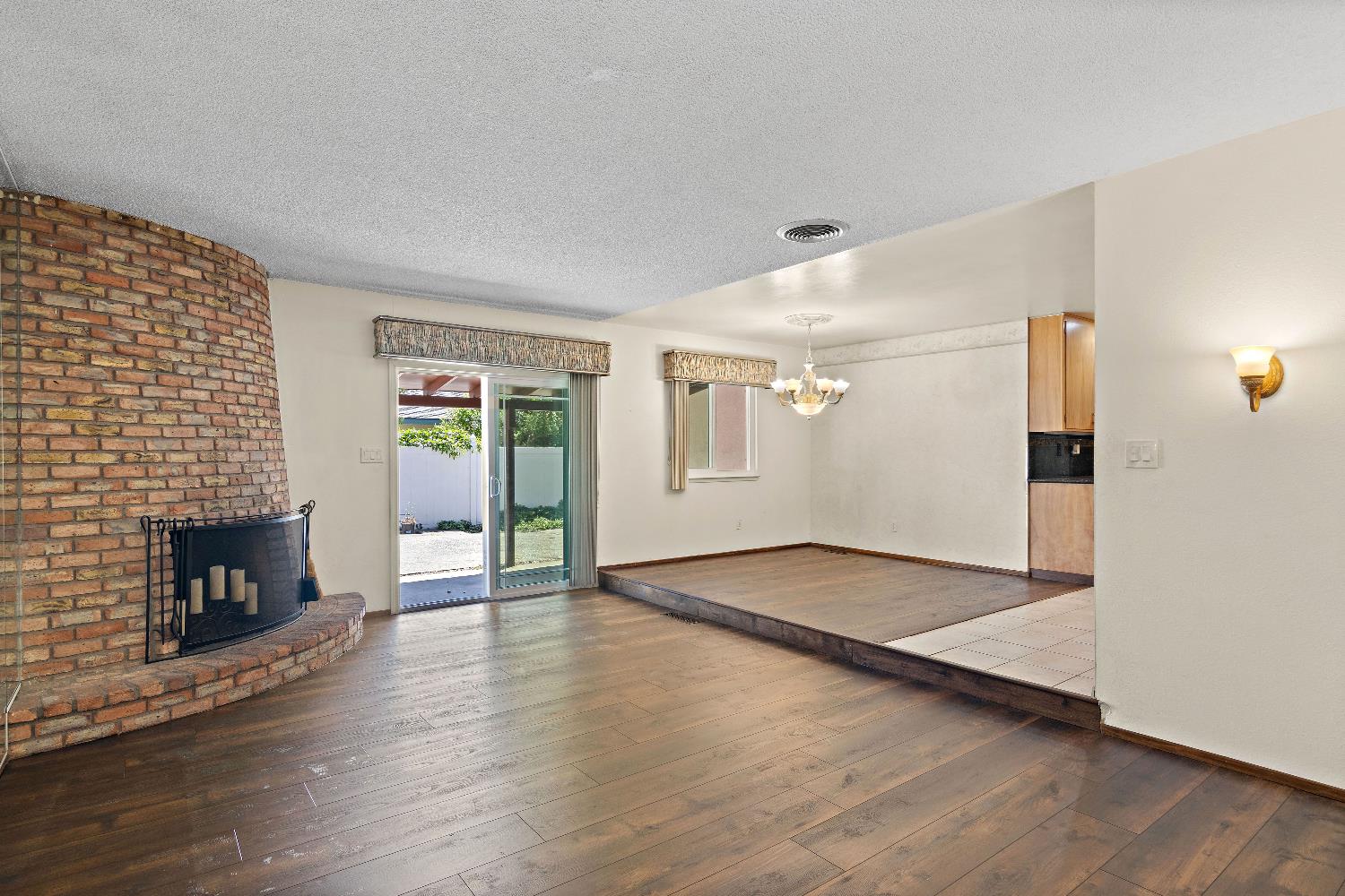 Lisa Court, Modesto, California image 12