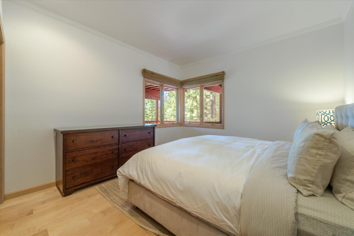 Falcon Point Place, Truckee, California image 45