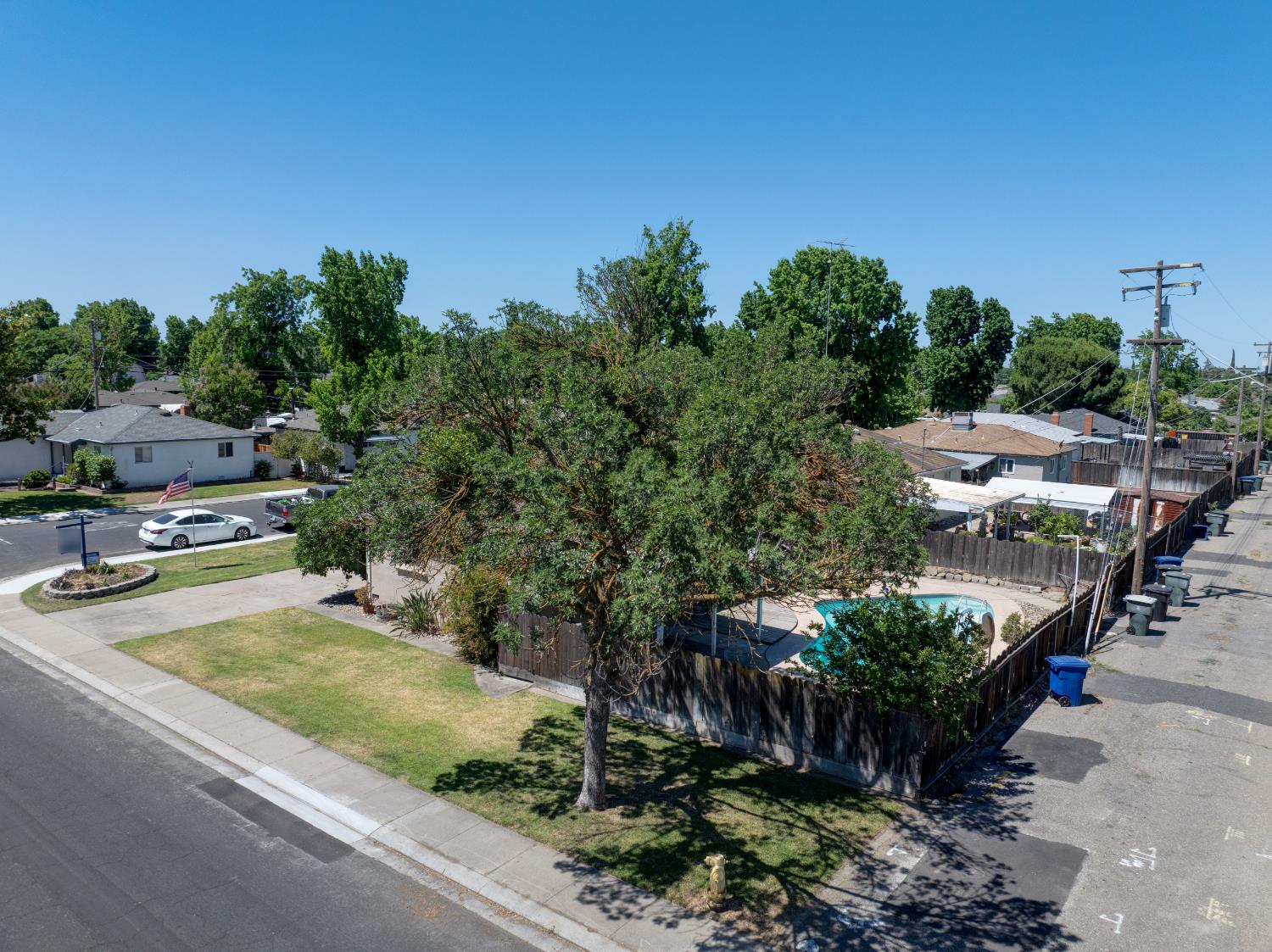 Kingsbury Avenue, Modesto, California image 39