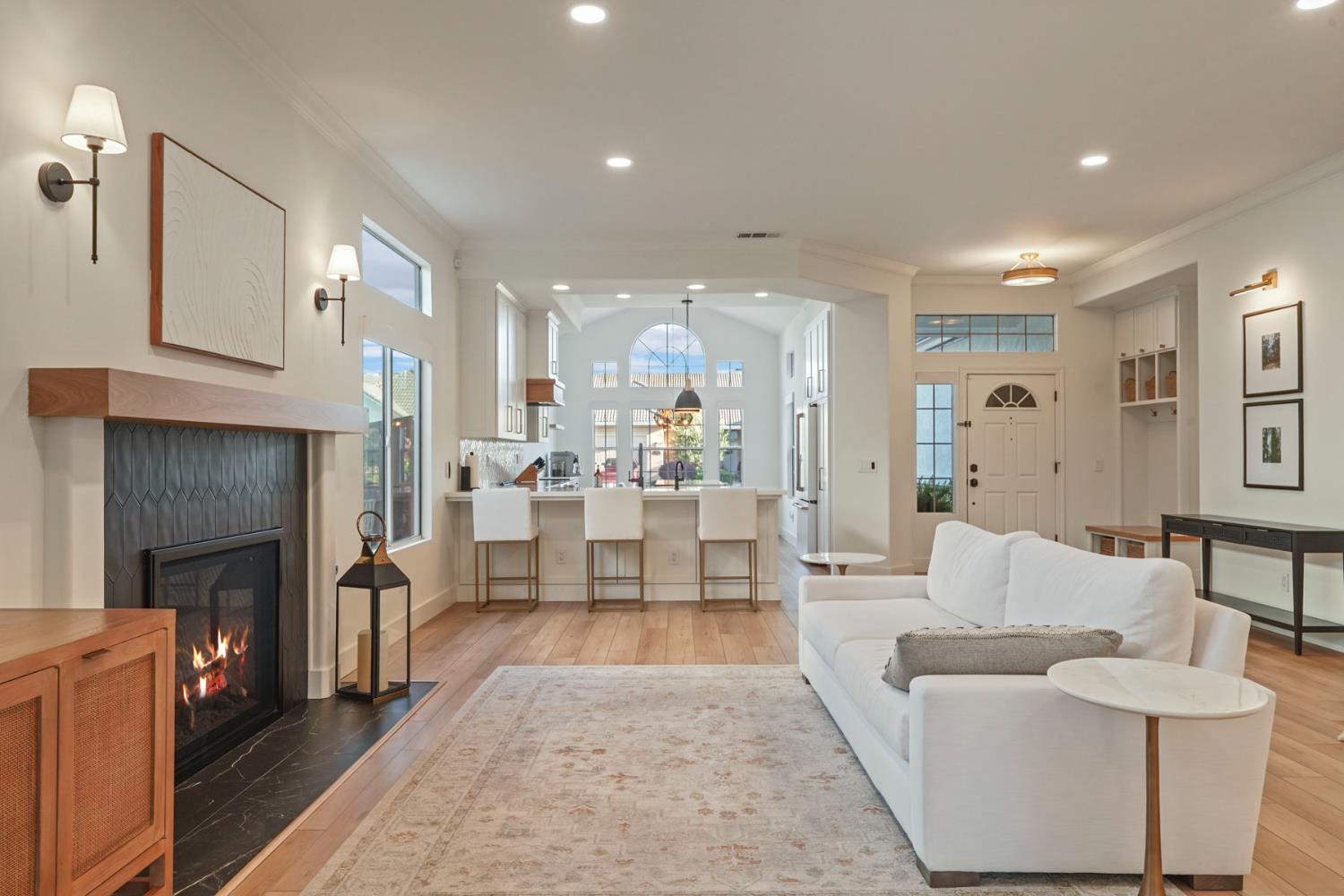 Sweetwood Drive, Lodi, California image 6