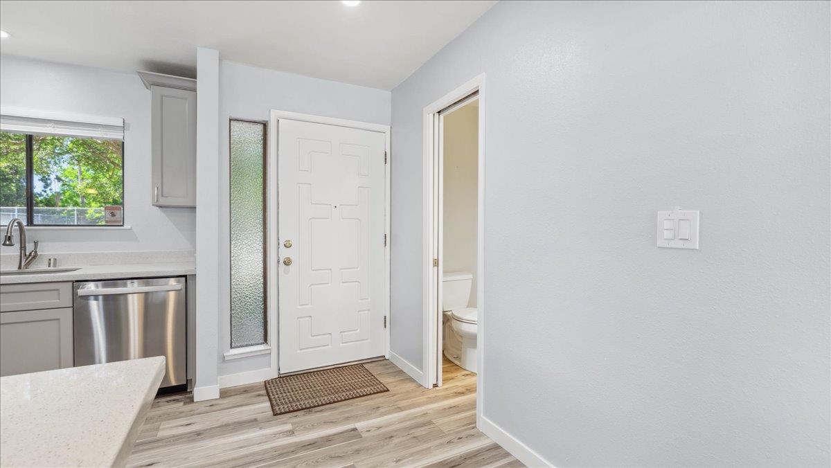 Reisling Way, Citrus Heights, California image 9