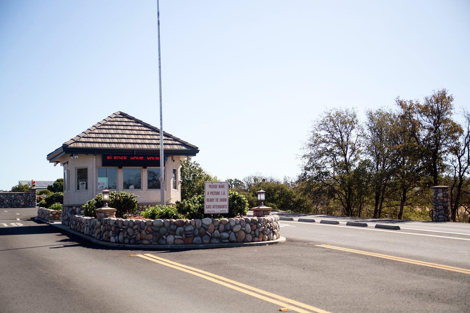 Shoal Place, Cottonwood, California image 23