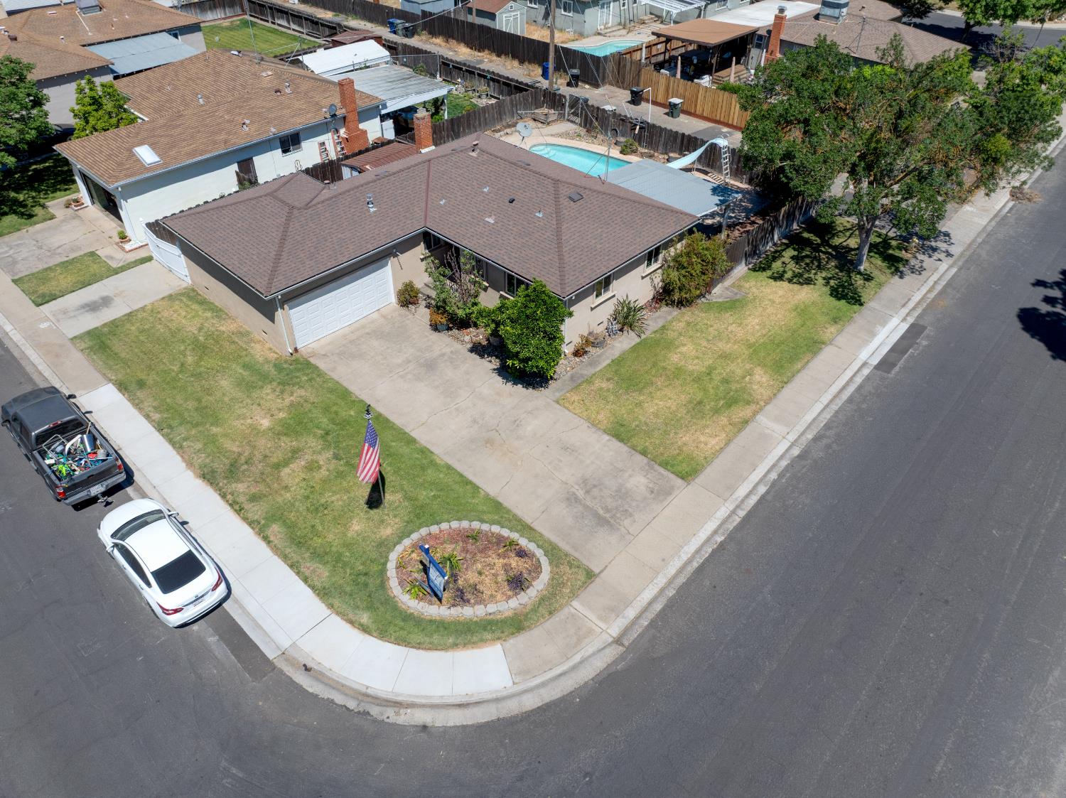 Kingsbury Avenue, Modesto, California image 40